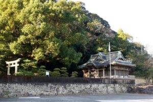 立磐神社（立磐神社の社殿）