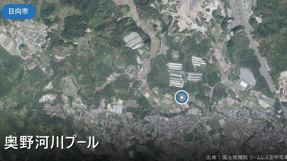 奥野河川プール周辺の空中写真