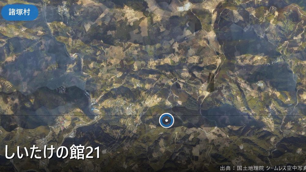 しいたけの館21前の河原