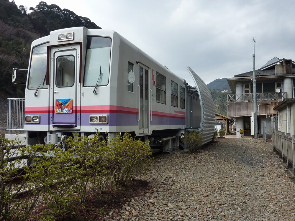 日之影温泉駅 高千穂鉄道の車両を活用した「TR列車の宿」
