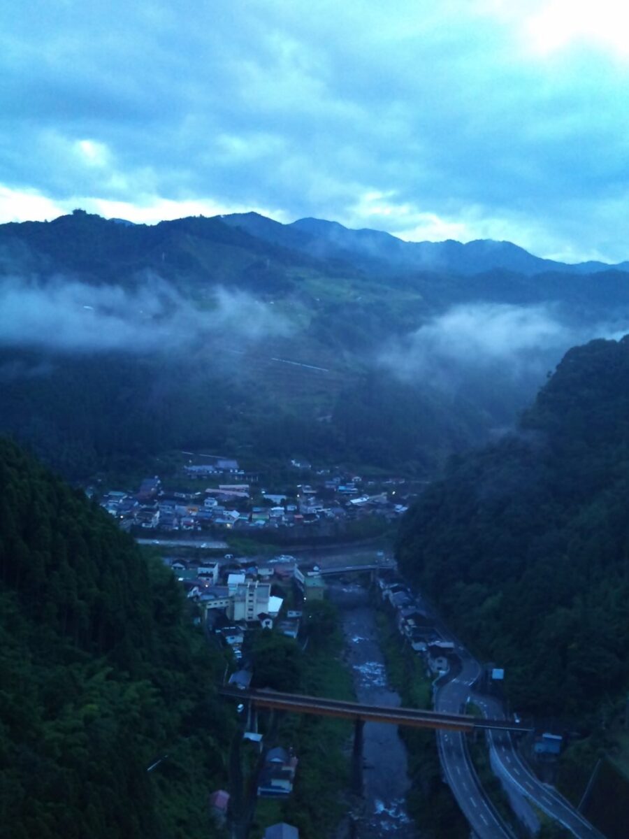 (参考)青雲橋の上から見た日之影の谷
