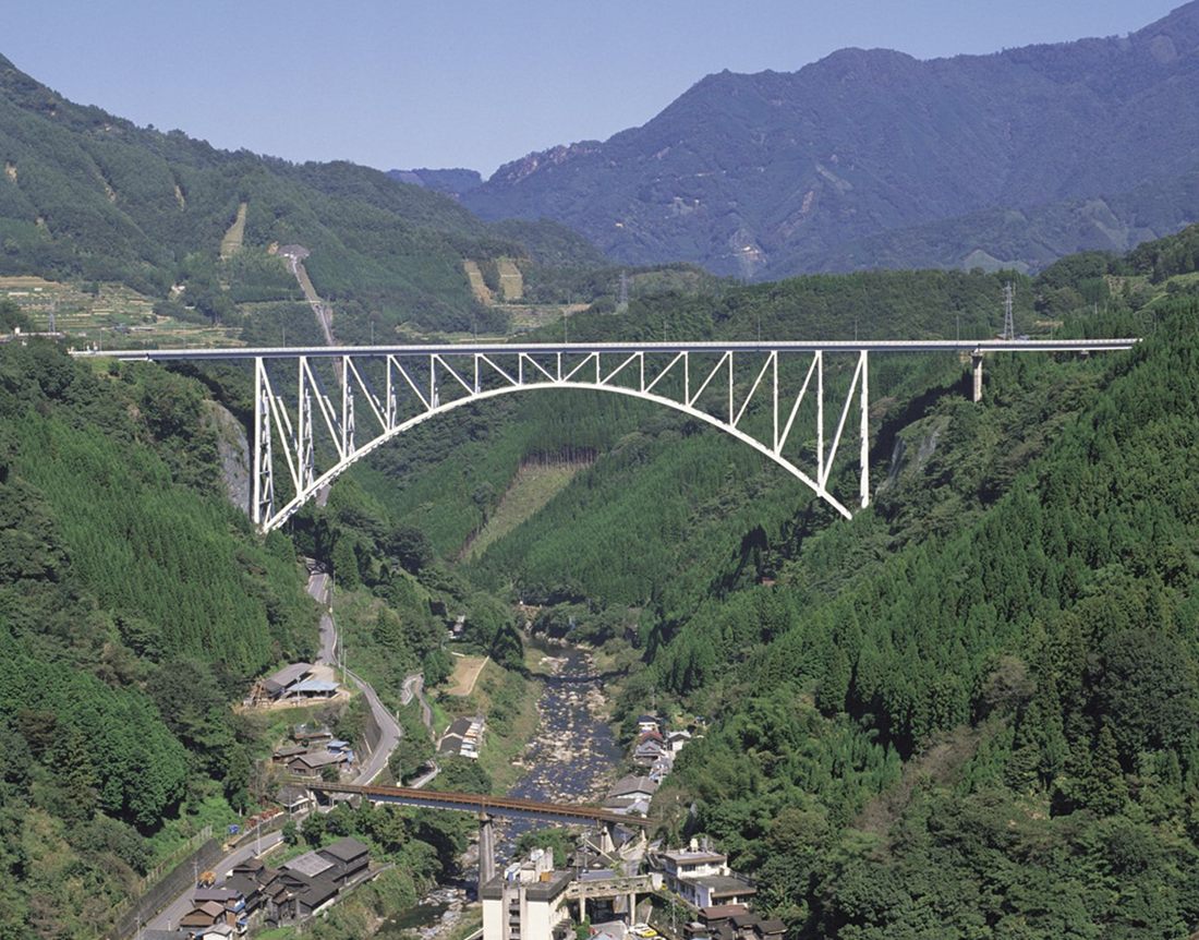 青雲橋と日之影の町並みを見渡す眺め