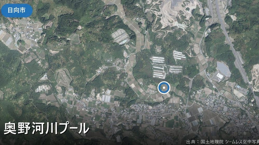奥野河川プール周辺の空中写真