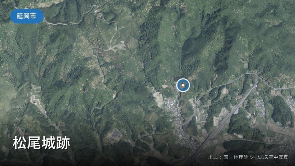 松尾城跡（延岡市松山町）付近の空中写真